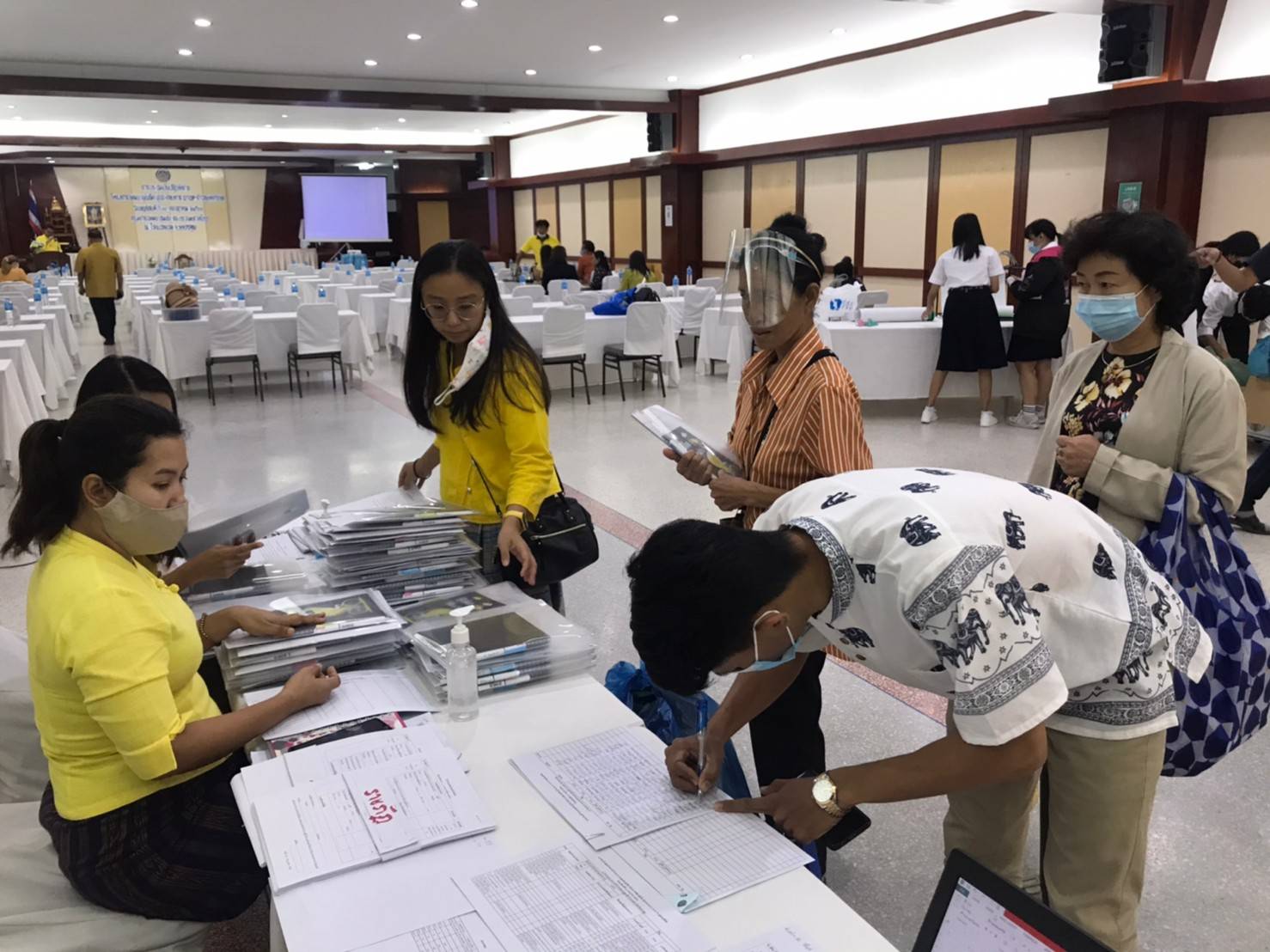 โครงการพัฒนาผู้ผลิตผู้ประกอบการ OTOP ก้าวสู่ยุคดิจิทัล
