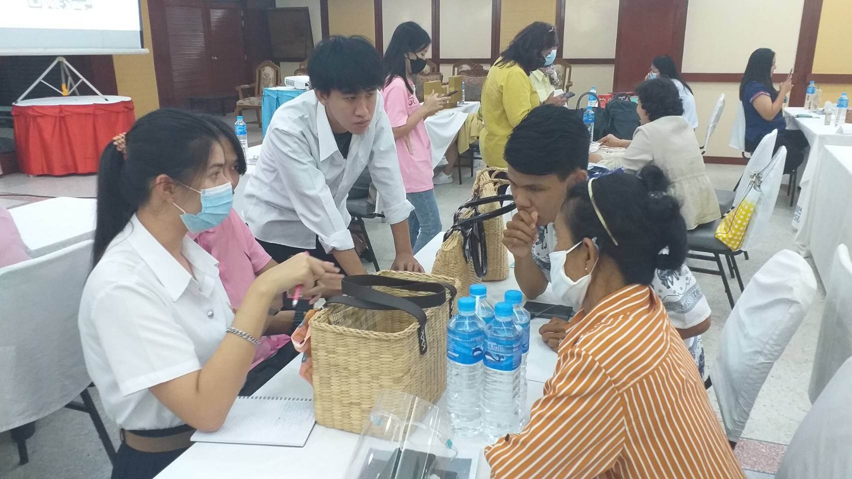 โครงการพัฒนาผู้ผลิตผู้ประกอบการ OTOP ก้าวสู่ยุคดิจิทัล
