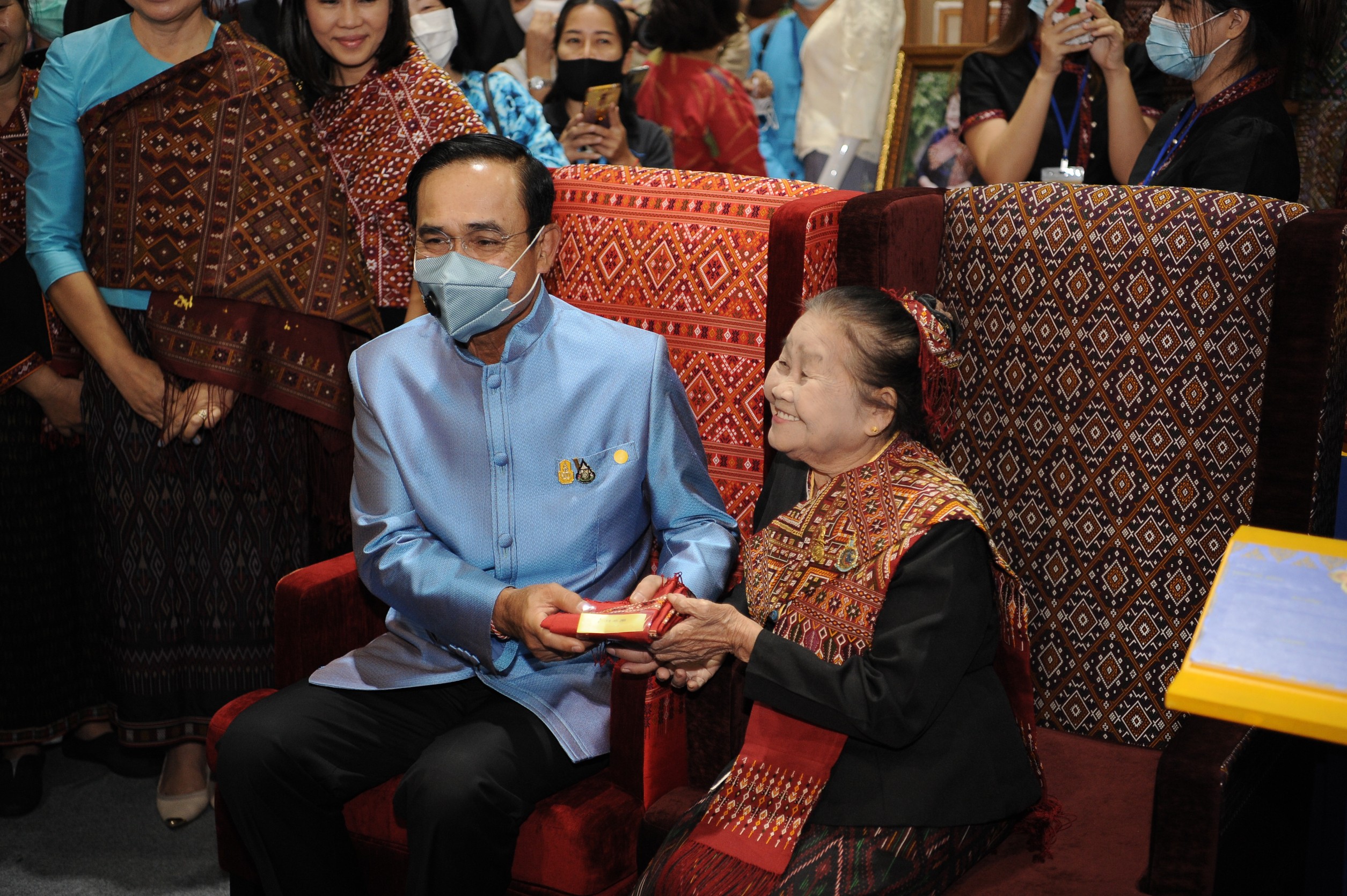 ภาพบรรยากาศงานพิธีเปิดงานศิลปาชีพ ประทีบไทย OTOP ก้าวไกลด้วยพระบารมี 2563