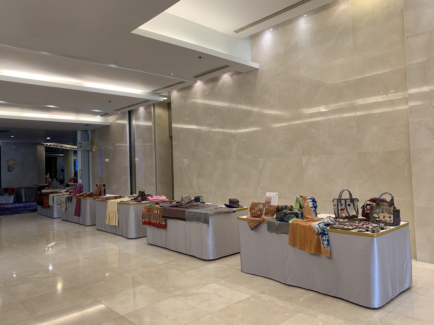 โครงการสืบสานภูมิปัญญา OTOP ผ้าไทย และเผยแพร่อัตลักษณ์ผ้าแห่งสยาม
