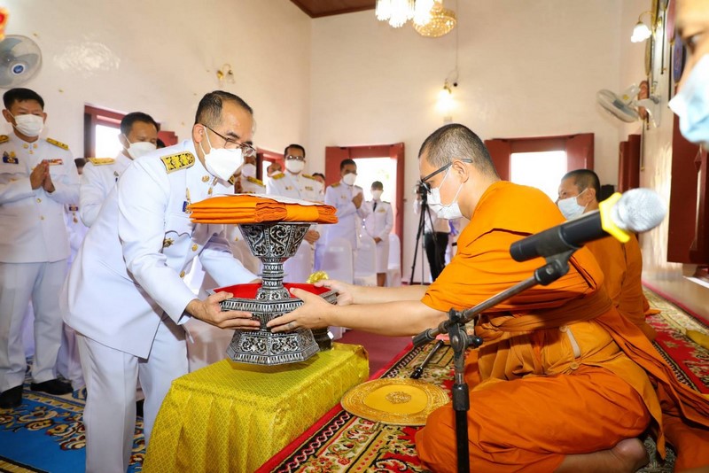 พระบาทสมเด็จพระเจ้าอยู่หัว  ทรงพระกรุณาโปรดเกล้าฯ พระราชทานผ้าพระกฐิน ประจำปี พ.ศ. 2564 ให้กรมการพัฒนาชุมชน นำไปทอดถวาย ณ วัดธรรมามูลวรวิหาร ตำบลธรรมามูล อำเภอเมืองชัยนาท จังหวัดชัยนาท