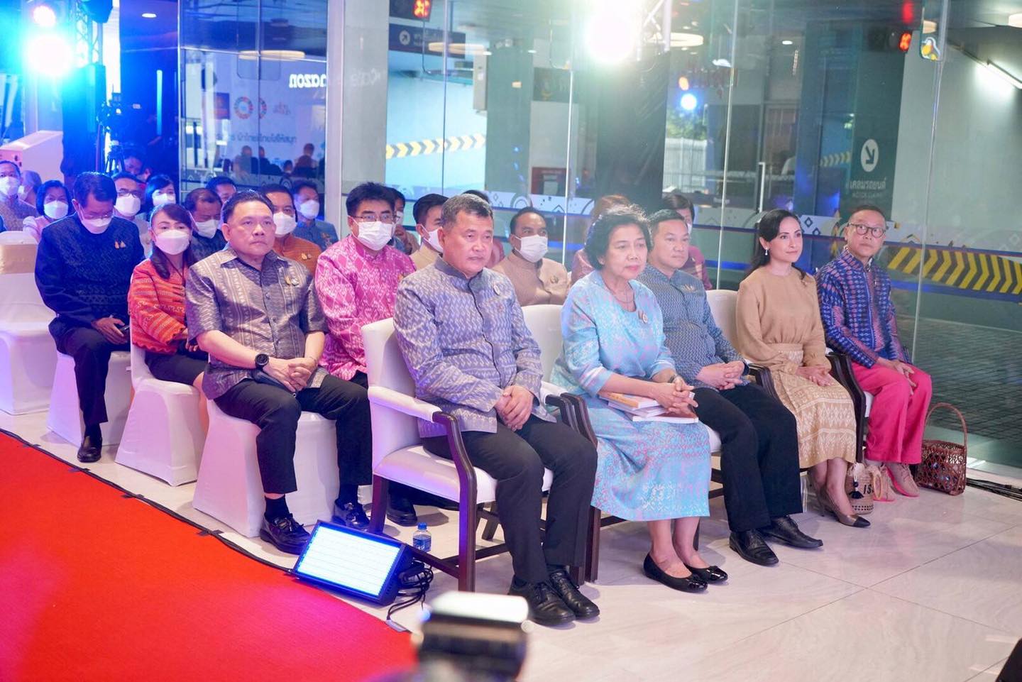 กระทรวงมหาดไทย กรมการพัฒนาชุมชน สมาคมแม่บ้านมหาดไทย จับมือกับบริษัท ทิพยประกันภัย จำกัด (มหาชน) บันทึกข้อตกลงความร่วมมือว่าด้วยการดำเนินโครงการ “ผ้าไทยใส่ให้สนุก”ปลุกกระแสการสวมใส่ผ้าไทย “ชิคแอนด์ชิล ด้วยผ้าไทย ไปกับทิพย”