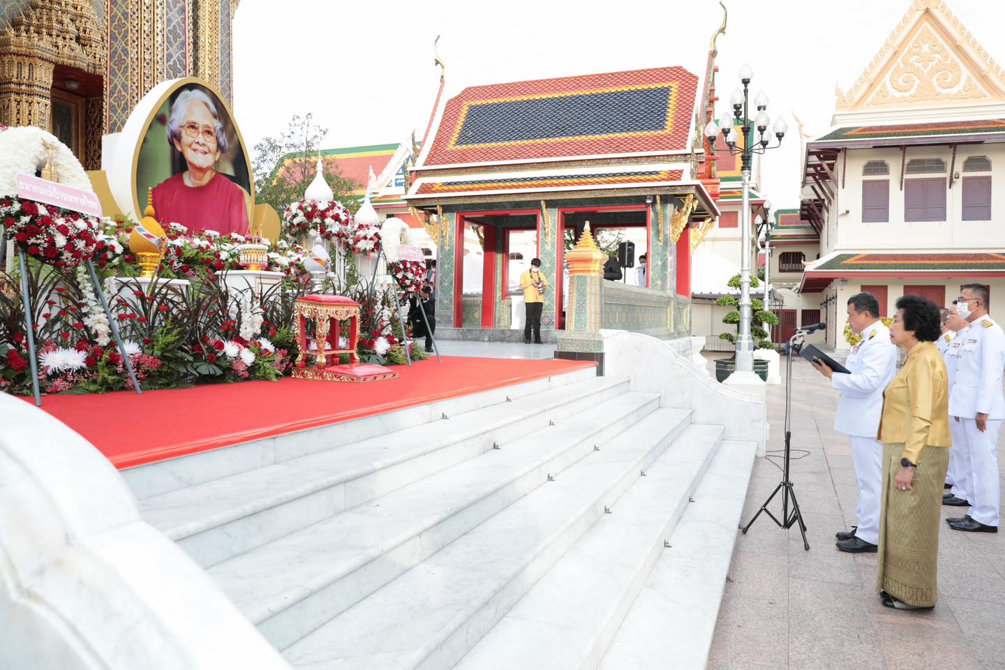 กรมการพัฒนาชุมชน เข้าร่วมพิธีทำบุญเนื่องในวันคล้ายวันสวรรคตสมเด็จพระศรีนครินทราบรมราชชนนี