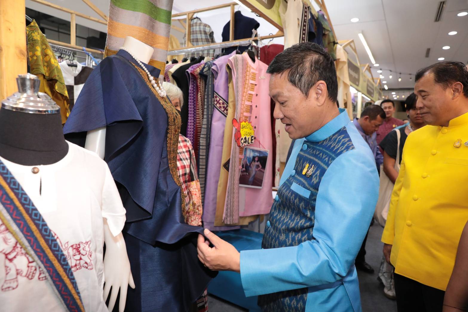 พช. ชวนช้อป OTOP ประเภทผ้า และเครื่องแต่งกาย 27-31 ก.ค. 66 ที่เซ็นทรัลแจ้งวัฒนะ