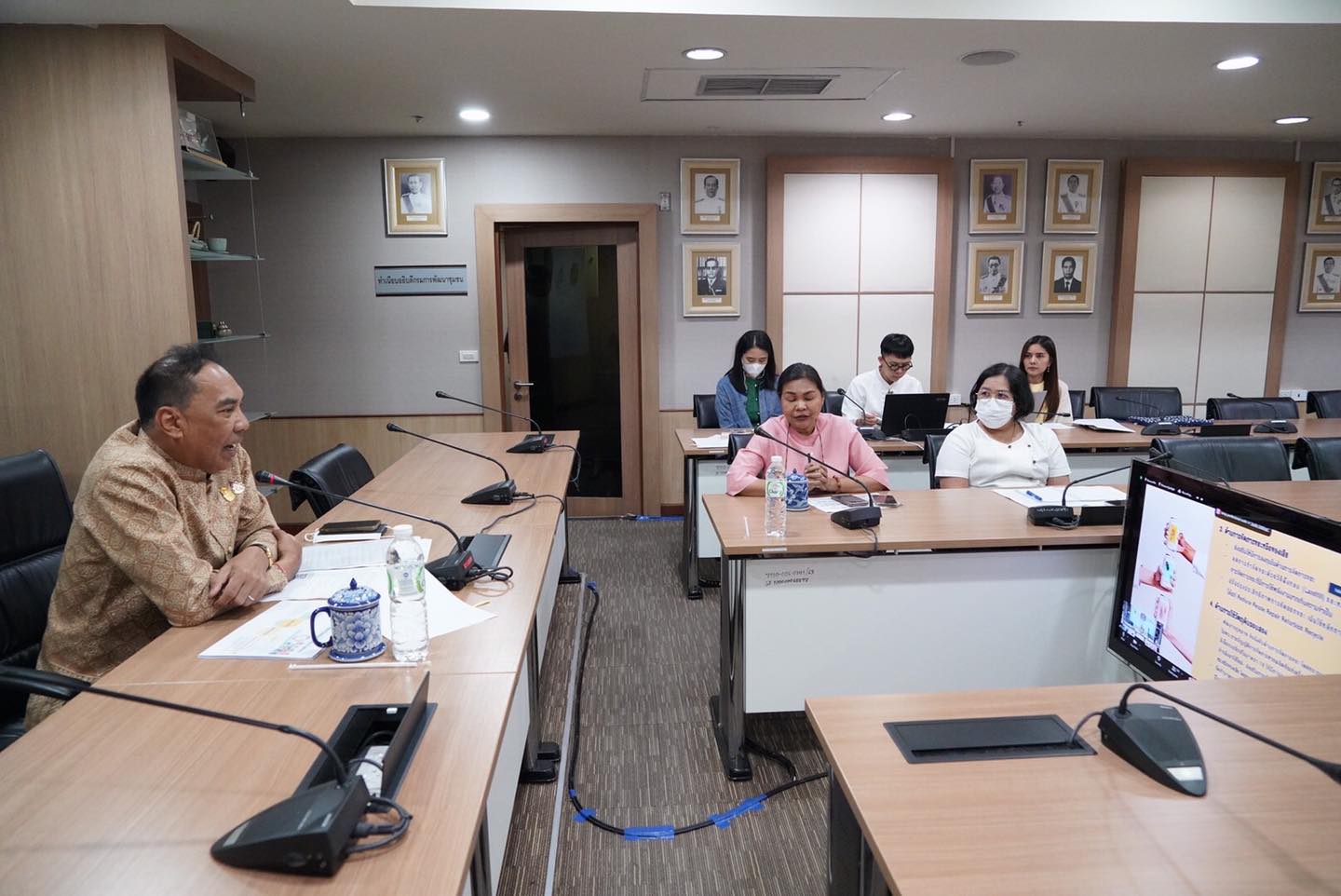 พช. ชูโมเดลเศรษฐกิจใหม่ BCG สร้างโอกาสสินค้า OTOP สู่สากล จัด Kick off Premium ประเภทอาหาร เครื่องดื่ม และสมุนไพรที่ไม่ใช่อาหาร ปี 2566