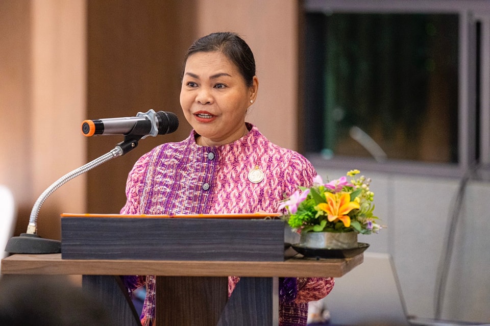 กรมการพัฒนาชุมชน สนับสนุนเยาวชนรุ่นใหม่สร้างสรรค์ผลงานพัฒนาต่อยอดภูมิปัญญาผลิตภัณฑ์ OTOP สู่สากล