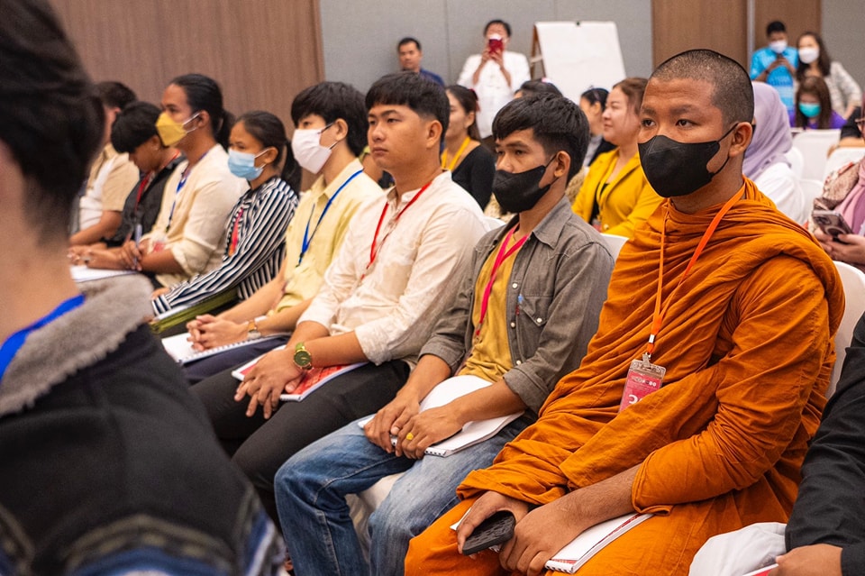 กรมการพัฒนาชุมชน สนับสนุนเยาวชนรุ่นใหม่สร้างสรรค์ผลงานพัฒนาต่อยอดภูมิปัญญาผลิตภัณฑ์ OTOP สู่สากล