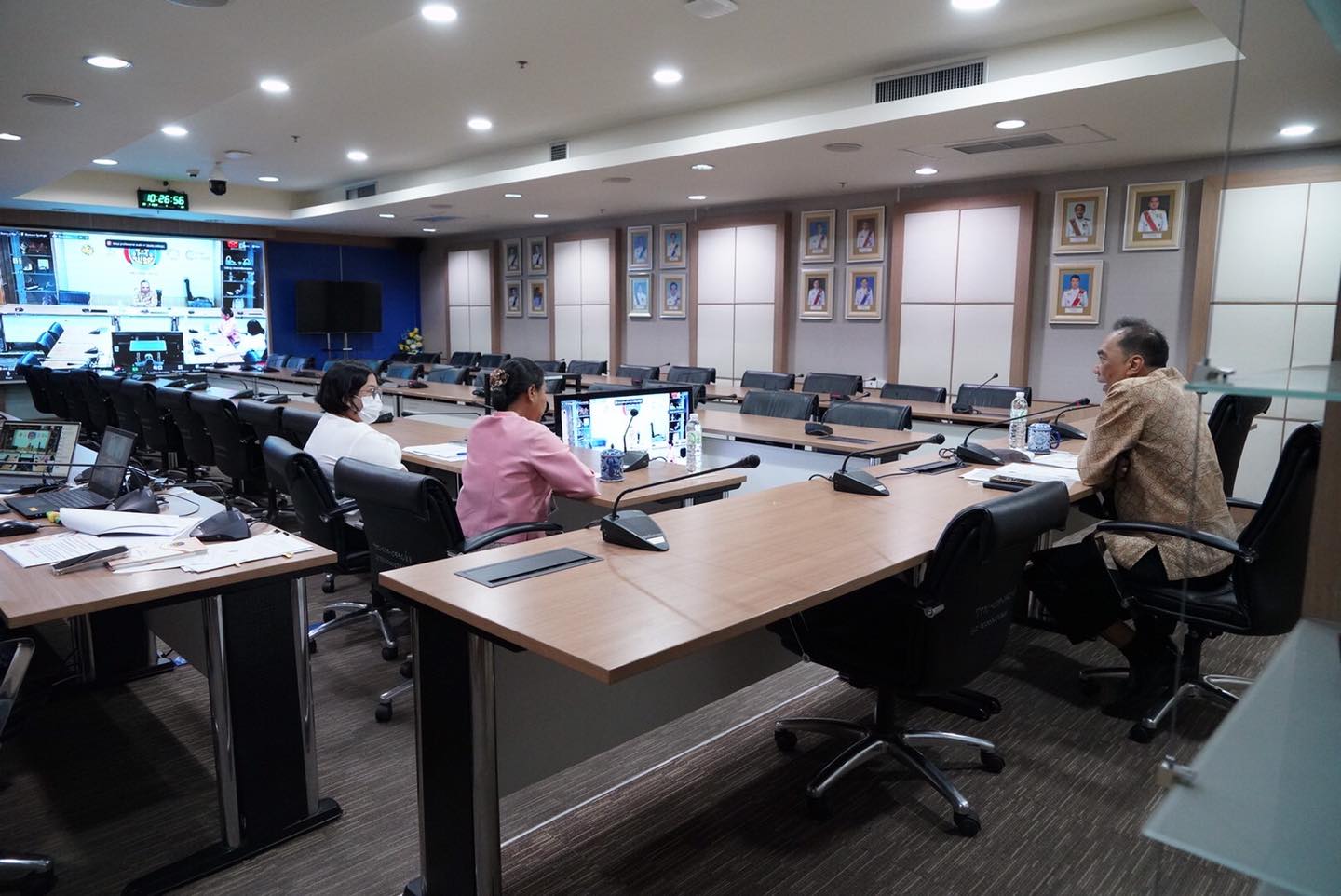 พช. ชูโมเดลเศรษฐกิจใหม่ BCG สร้างโอกาสสินค้า OTOP สู่สากล จัด Kick off Premium ประเภทอาหาร เครื่องดื่ม และสมุนไพรที่ไม่ใช่อาหาร ปี 2566