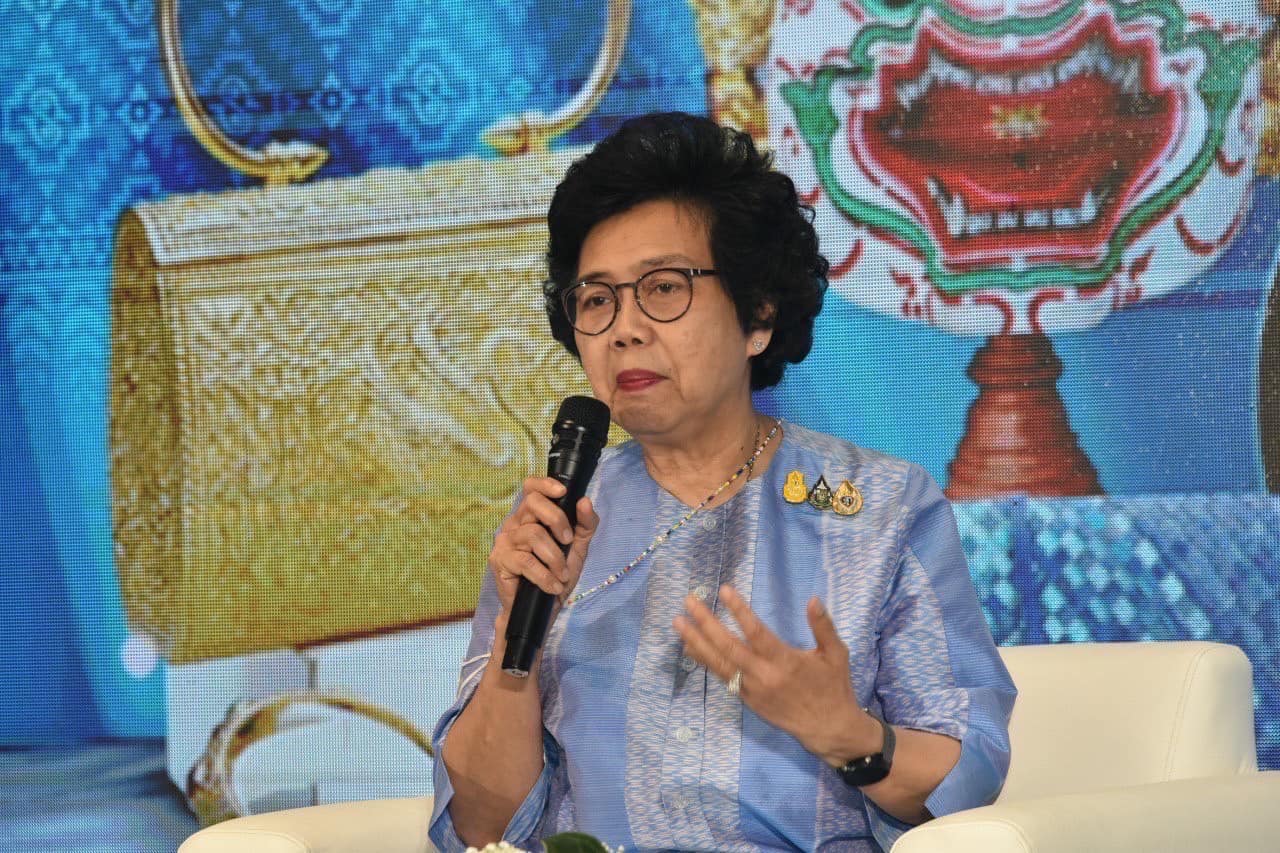 ปลัดมหาดไทยจับมือนายกสมาคมแม่บ้านมหาดไทย แถลงข่าวการจัดงาน “ศิลปาชีพประทีปไทย OTOP หลอมดวงใจ ด้วยพระบารมี” ปี 2566 ภายใต้แนวคิด “ผ้าทอไทย สายใยแห่งพระเมตตา สร้างอาชีพปวงประชา อย่างยั่งยืน” ชวนชมและเลือกซื้อผลิตภัณฑ์หัตถศิลป์อันทรงคุณค่าและสุดยอดสินค้า OTOP ทั่วไทย ชม ช้อป ชิม แชะ เช็คอิน 12 – 20 ส.ค. 66 ณ ชาเลนเจอร์ 1-3 อิมแพ็ค เมืองทองธานี