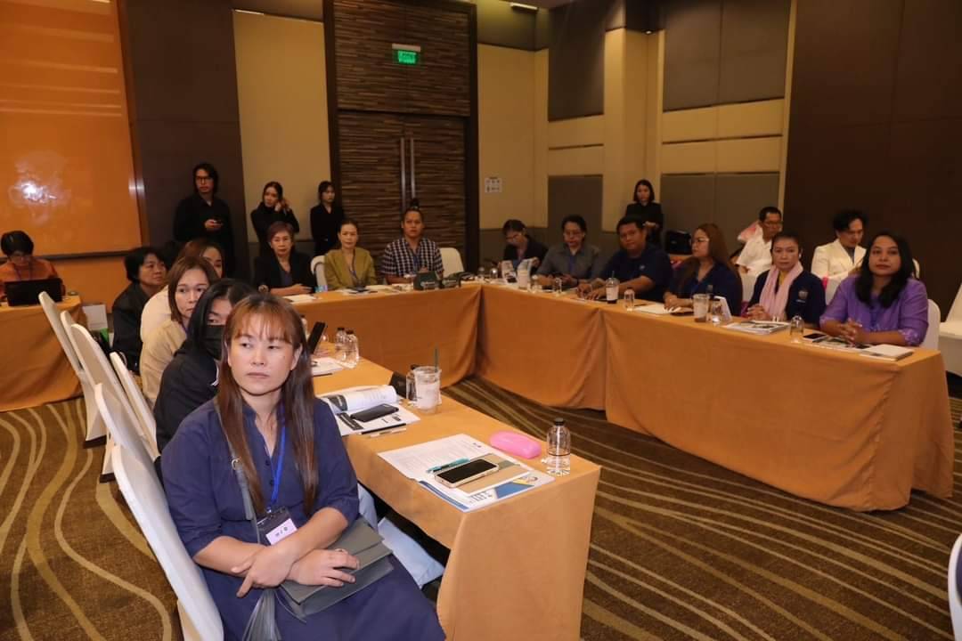 นายวรงค์  แสงเมือง รองอธิบดีกรมการพัฒนาชุมชน เป็นประธานในพิธีเปิดการประชุมเชิงปฏิบัติการ ติดอาวุธกลยุทธ์ออนไลน์ เพิ่มยอดขายด้วยคอนเทนต์