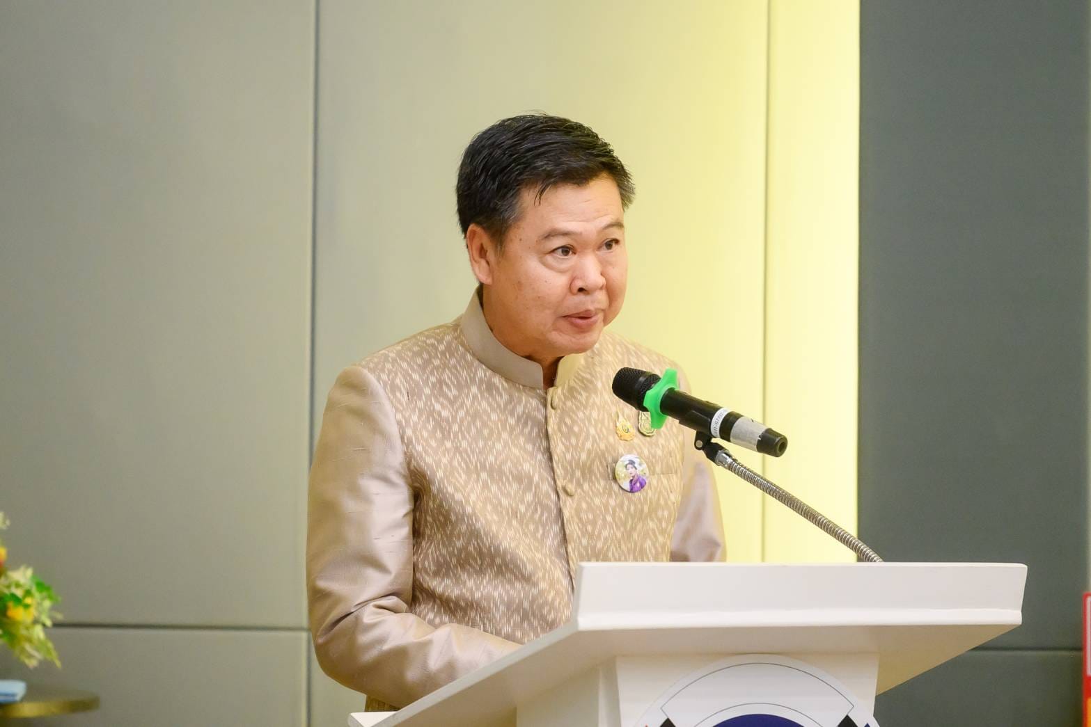 พช. จัดประชุมวิชาการ Symposium การพัฒนาองค์ความรู้เพื่อการพัฒนาผลิตภัณฑ์สู่สากล ประจำปี 2567 Thai Textiles Trend Book Spring/Summer 2025 จุดดำเนินการที่ 2 จังหวัดสงขลา หวังปลุกกระแสโทนไทยให้ล้ำหน้าสู่สากล